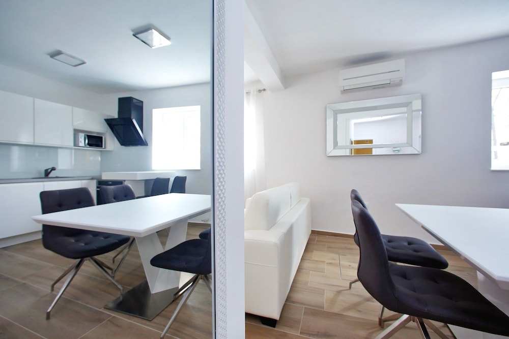 Luxury Apartment (1 Bedroom) photo 3