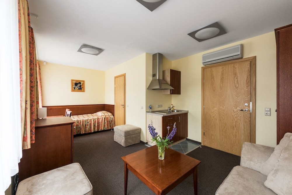 Luxury Suite photo 1