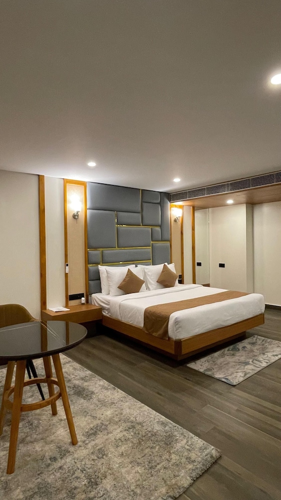 Executive Suite photo 3