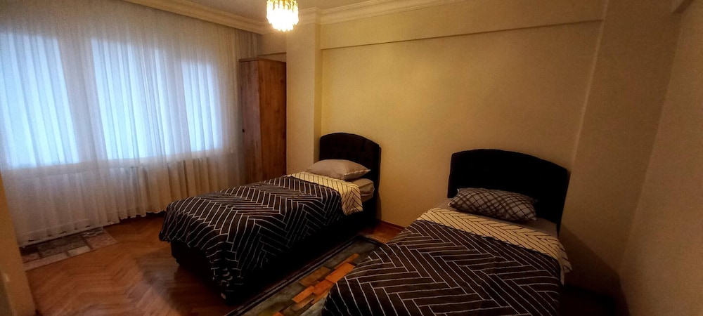 Apartment, 3 Bedrooms, Balcony, City View photo 3