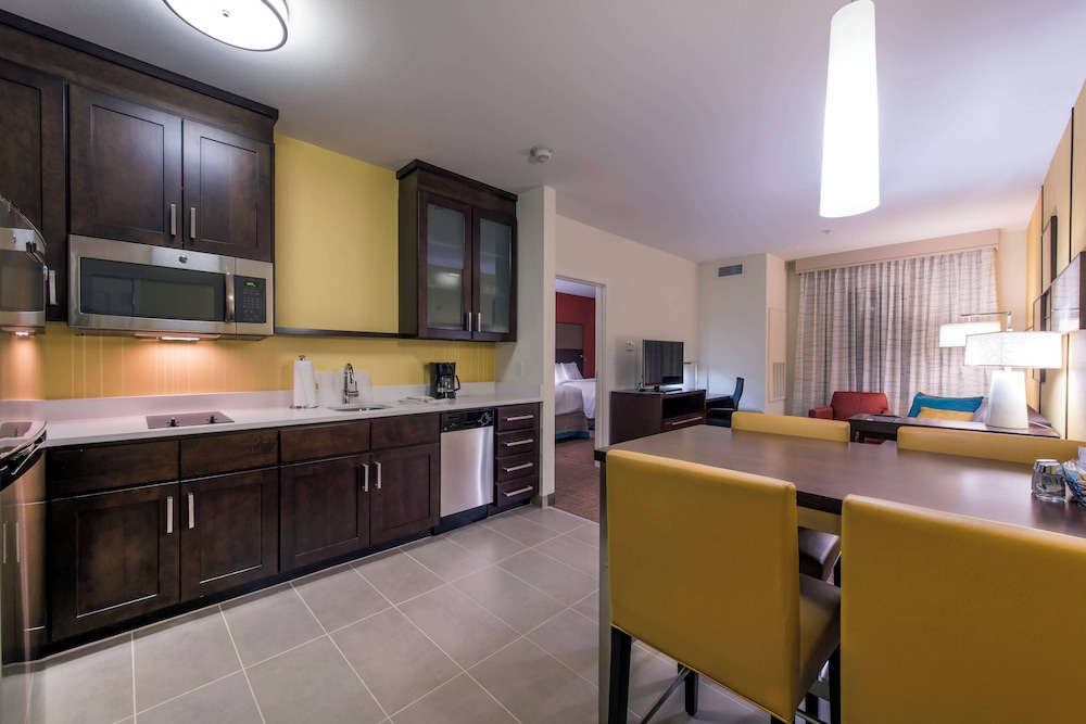 Suite, 1 Bedroom photo 2
