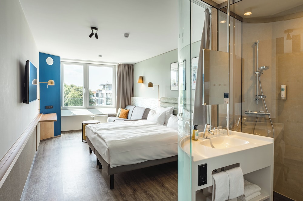 Double room lateral sea view photo 3