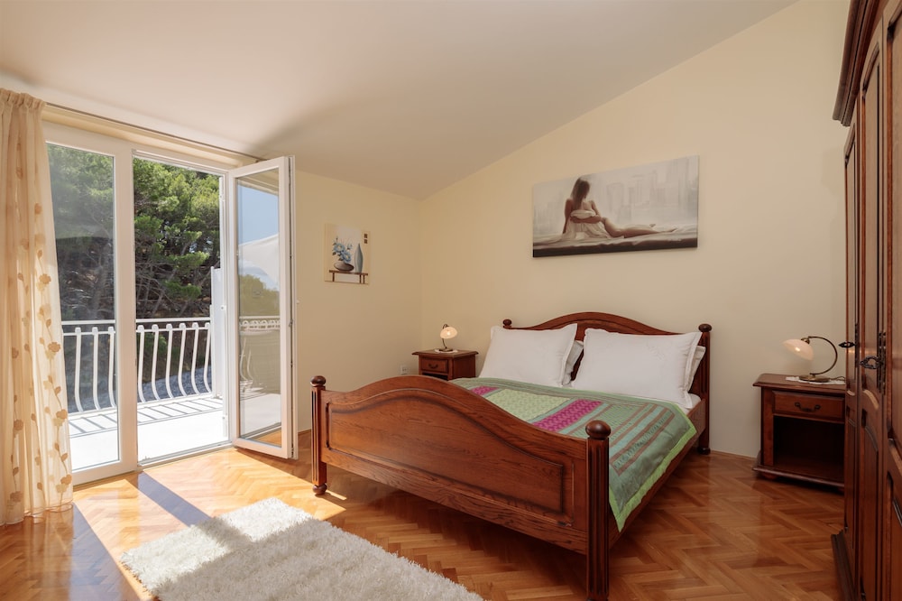 Apartment (A4) photo 1