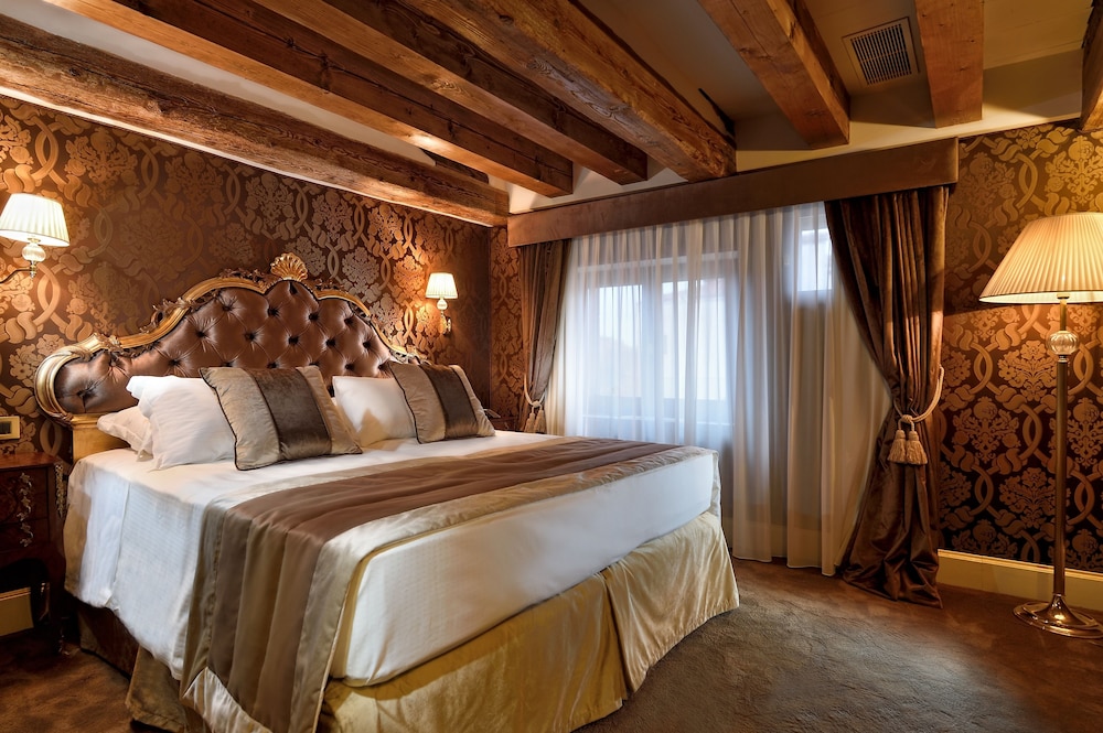 Classic Double or Twin Room - Photo 2