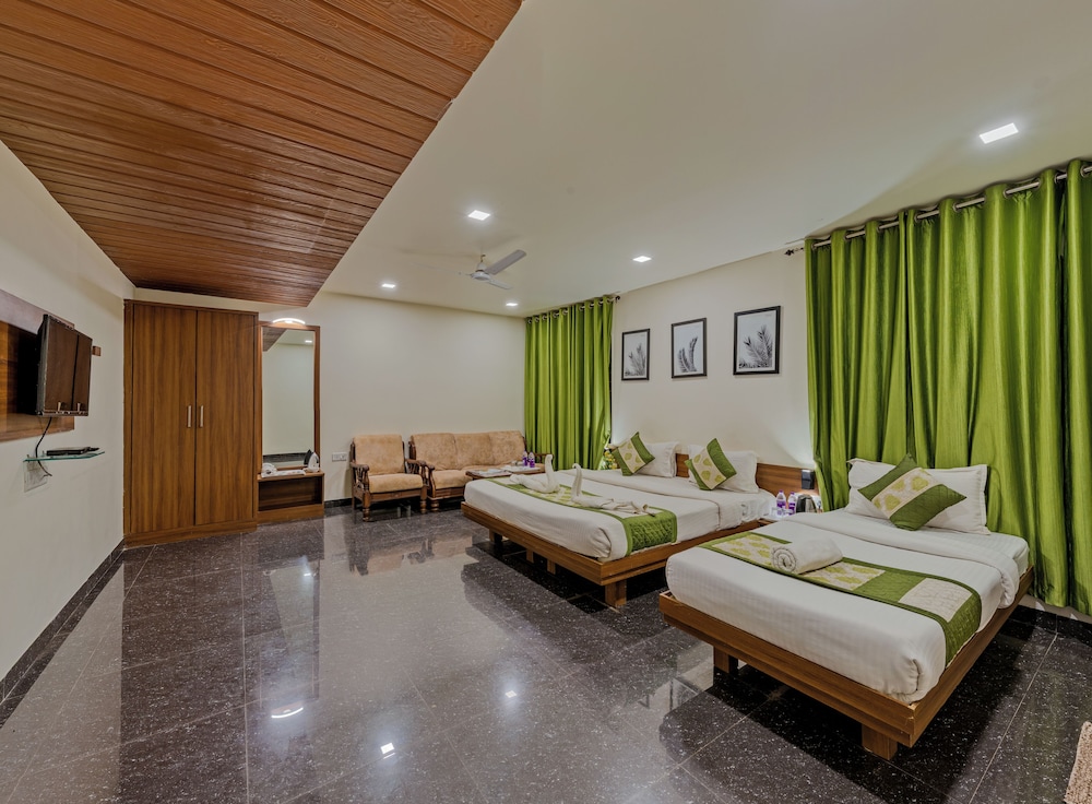 Suite Room AC 350 Square Feet