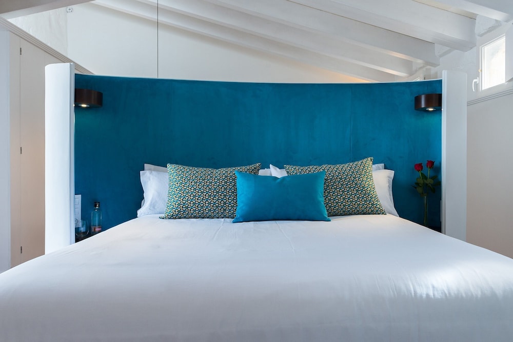 Deluxe Suite, Terrace - Photo 6