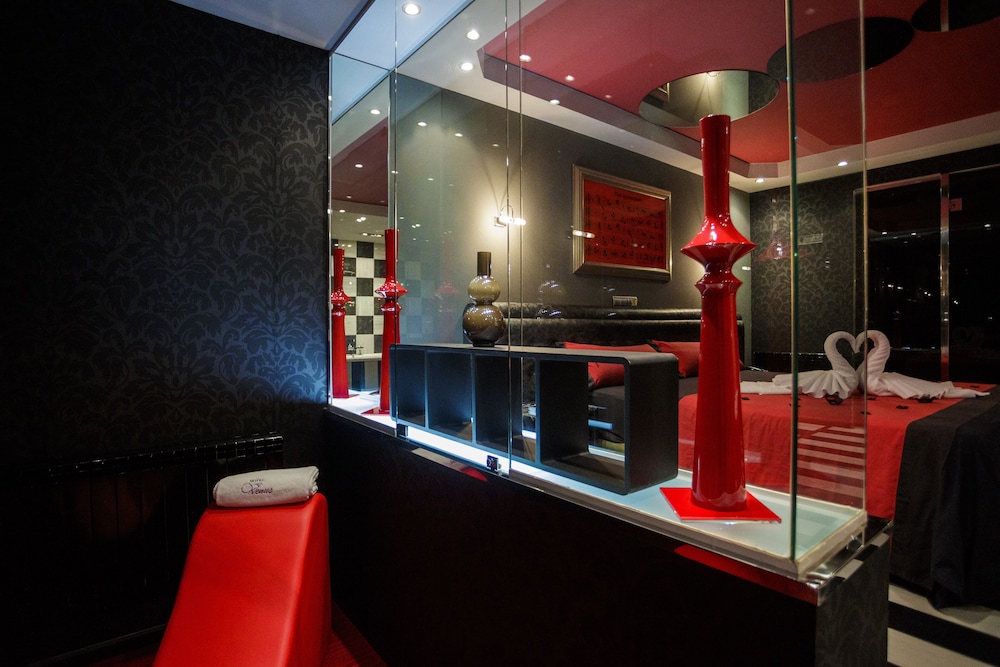 Presidential Suite, Jetted Tub photo 2
