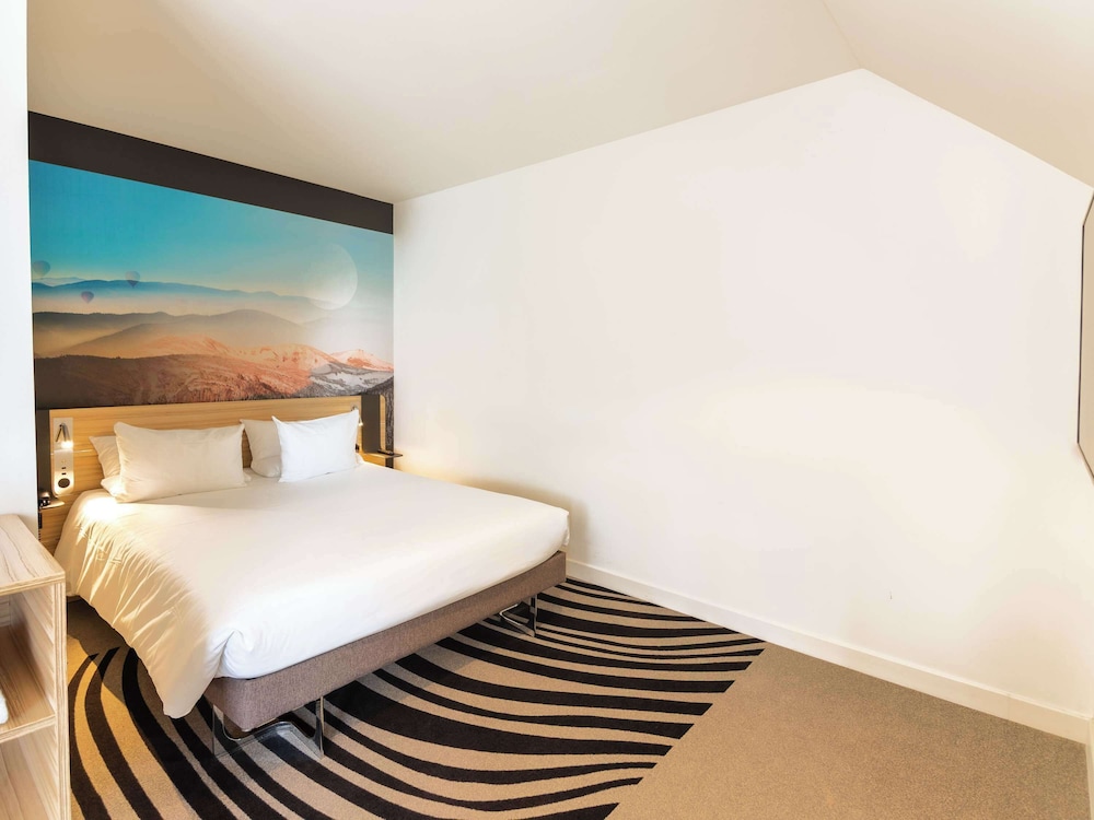 Executive Suite, Multiple Beds