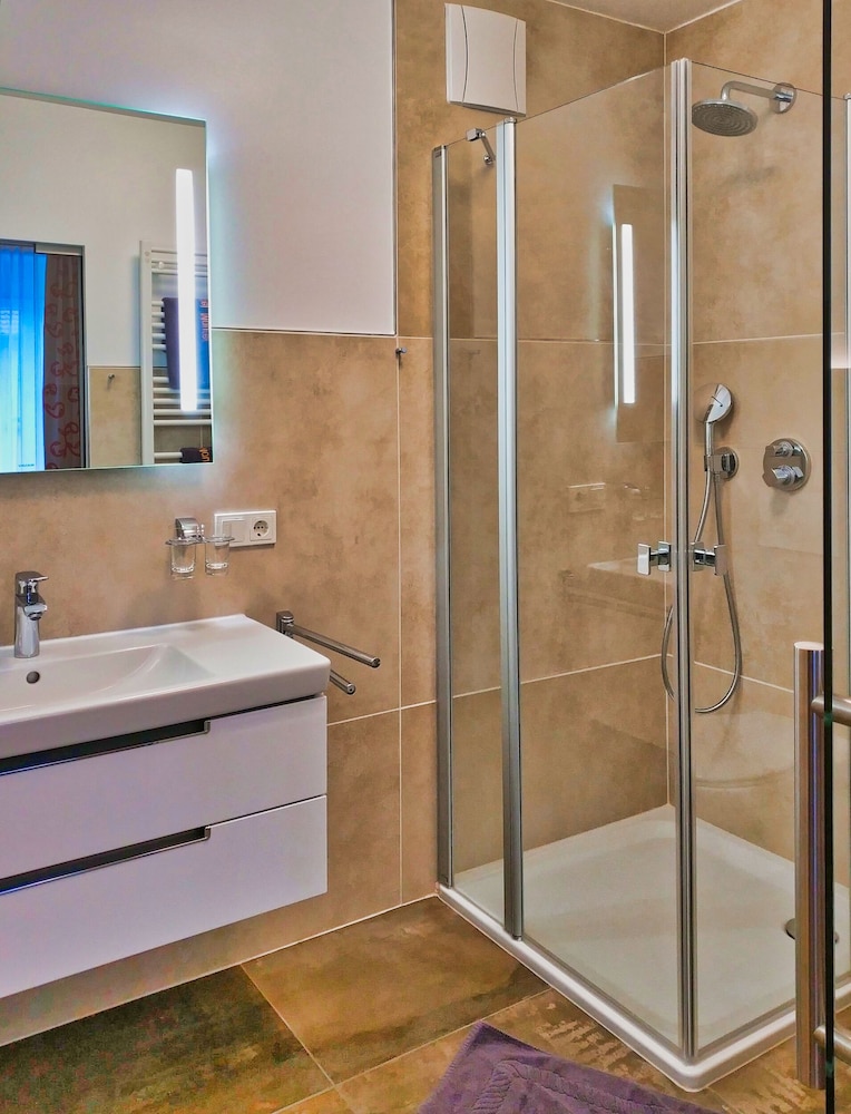 Deluxe Double Or Twin Room photo 2