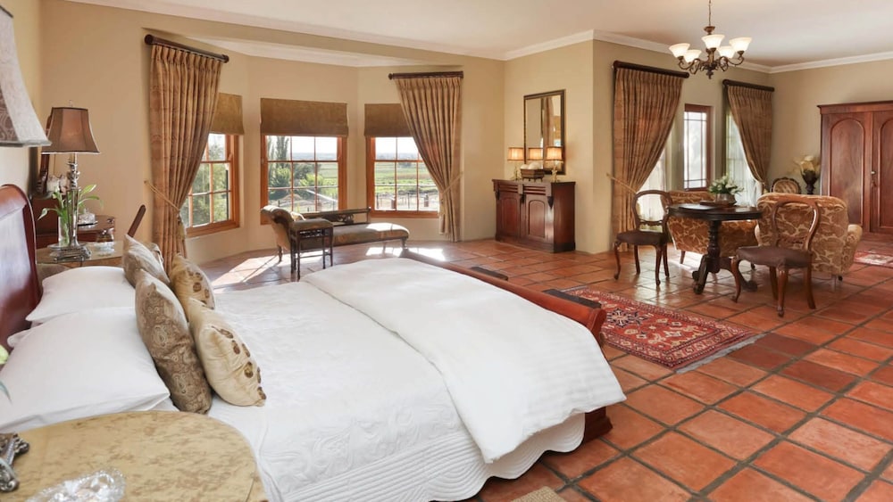 Executive Suite, Balcony, Mountain View
