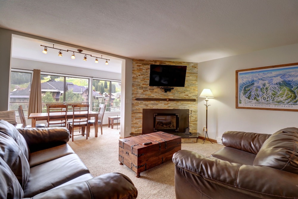 Condo, 2 Bedrooms