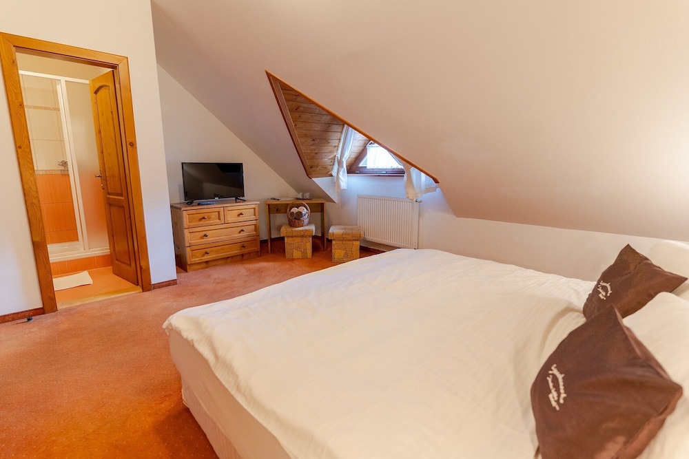 Standard Room - Photo 4