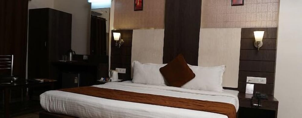 Deluxe Double Room - Photo 1