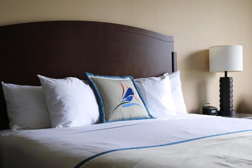 Standard Room, 2 Queen Beds - Photo 2