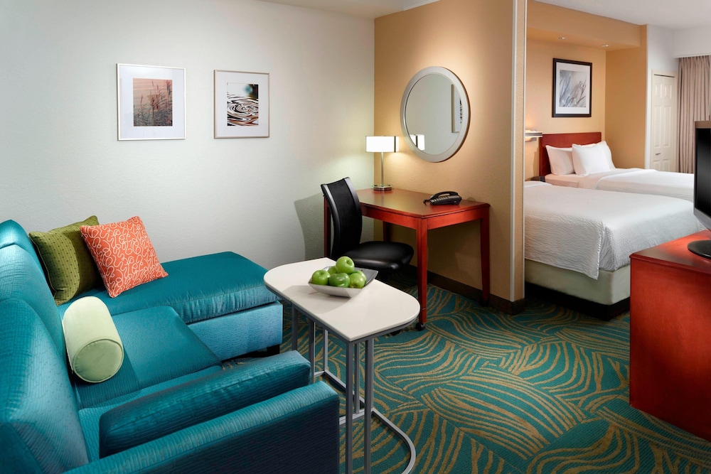 Suite, Multiple Beds - Photo 3