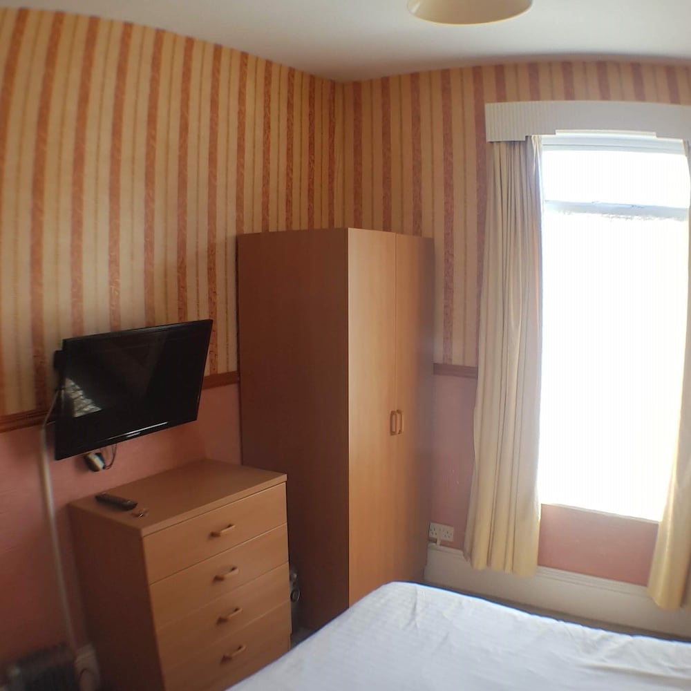 Apartment photo 2