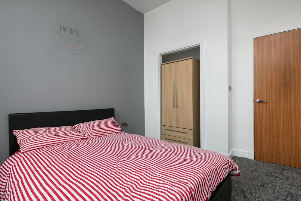 Apartment 33, 사진 4