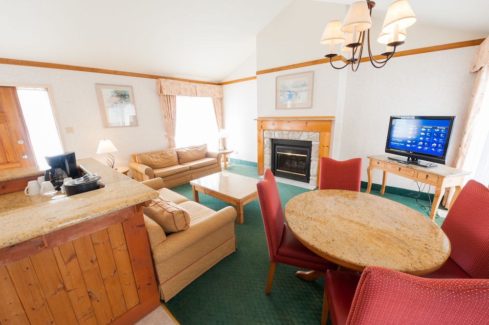 2 Bedroom Villa Four Queen Beds with Sofa Pullout photo 2