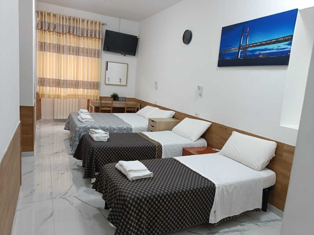 Deluxe Quadruple Room photo 2