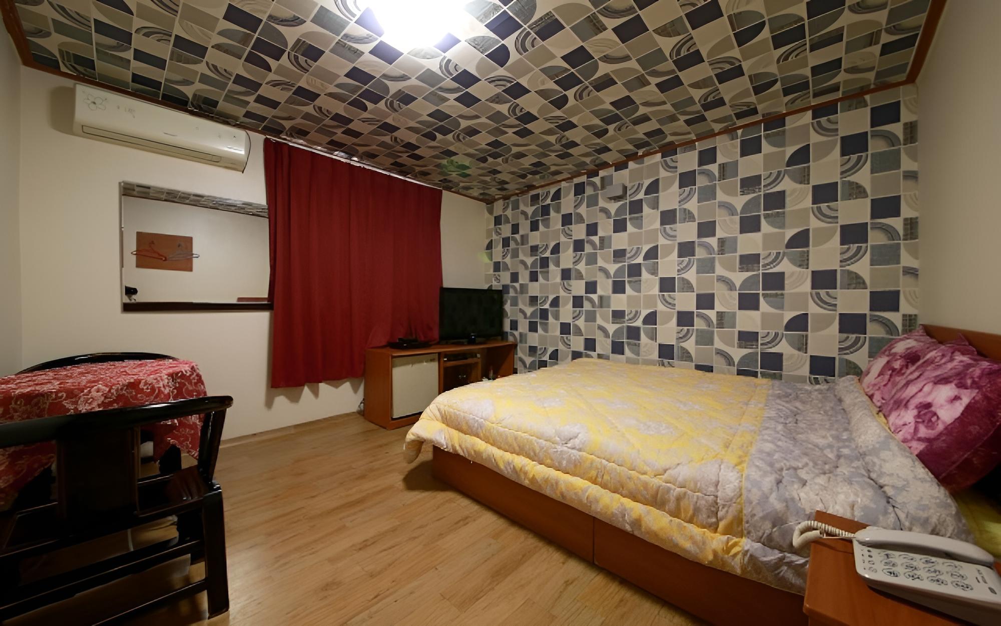 Room (Standard) photo 2