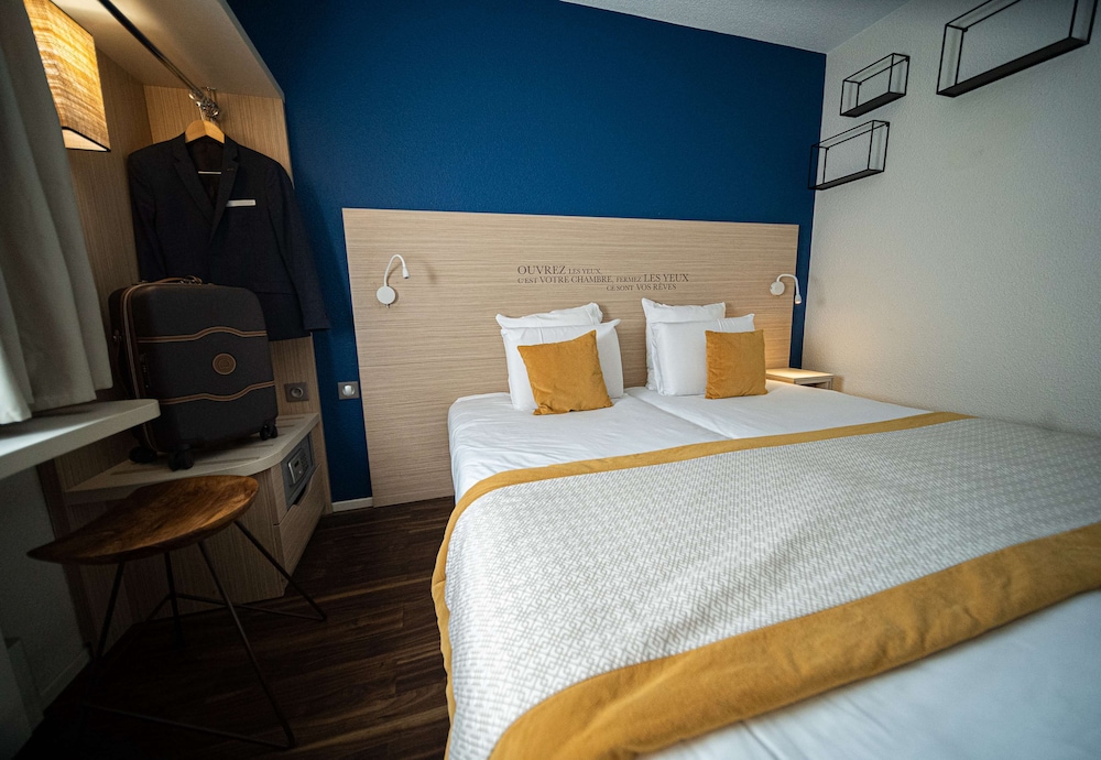 Standard Room, 2 Twin Beds - Photo 2