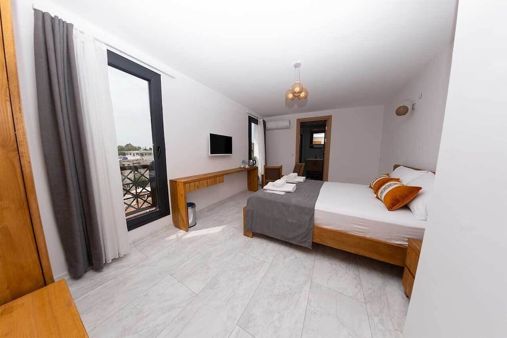 Deluxe Room City View with Balcony