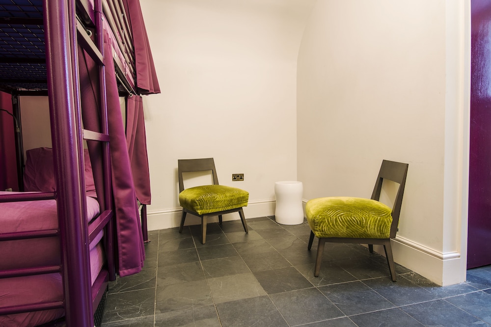 Quadruple Room Ensuite - Photo 4
