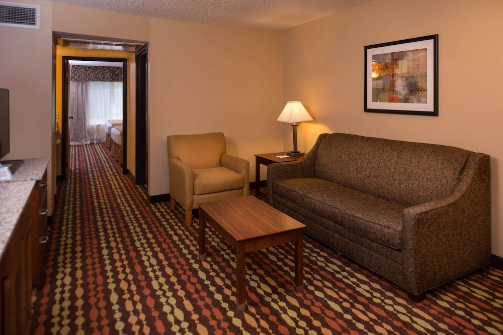 Suite, 2 Queen Beds, Non Smoking, Refrigerator (Oversized Room;Third bed is a Sofabed)