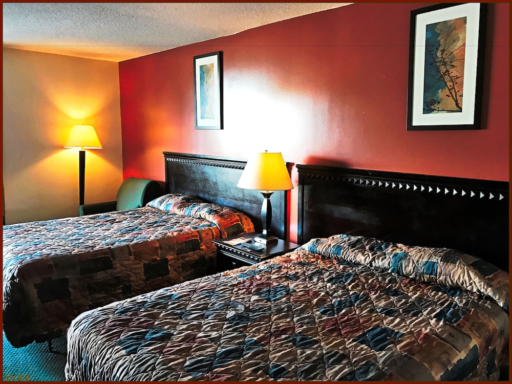 Standard Room, 2 Double Beds - Photo 8