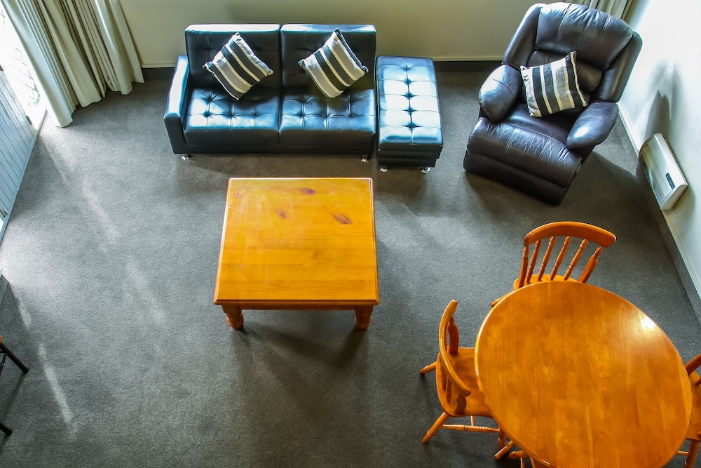 Apartment, 2 Bedrooms, 1 bathroom (1 x Queen & 4 Single beds or 2 x Queen & 2 x Single beds) photo 1