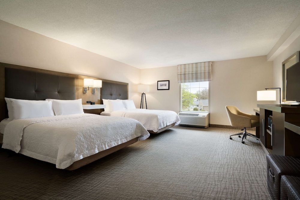 Room, 2 Queen Beds, Accessible, Non Smoking - Photo 1