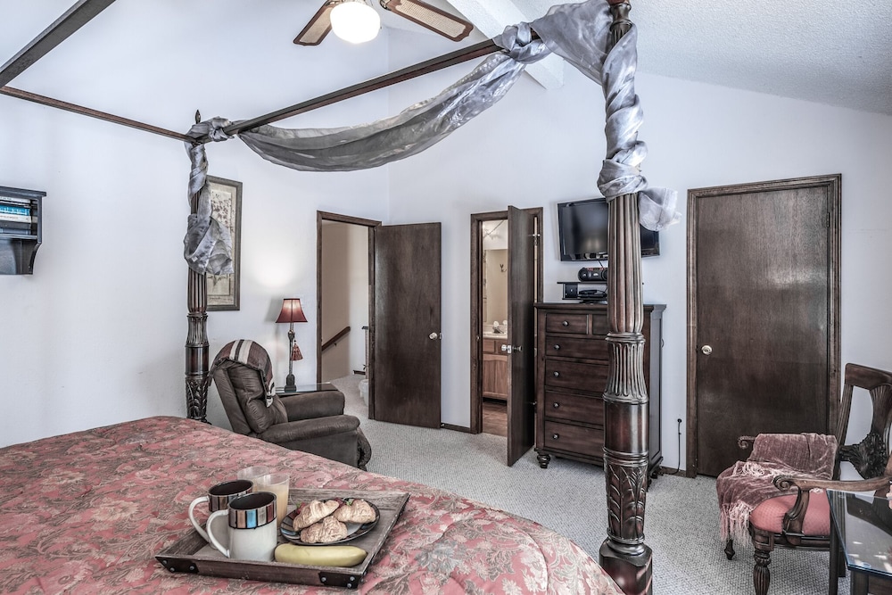 Condo, Multiple Beds, Fireplace (#B22 - No Pets) photo 1