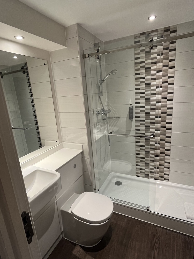Comfort Triple Room, Ensuite photo 3