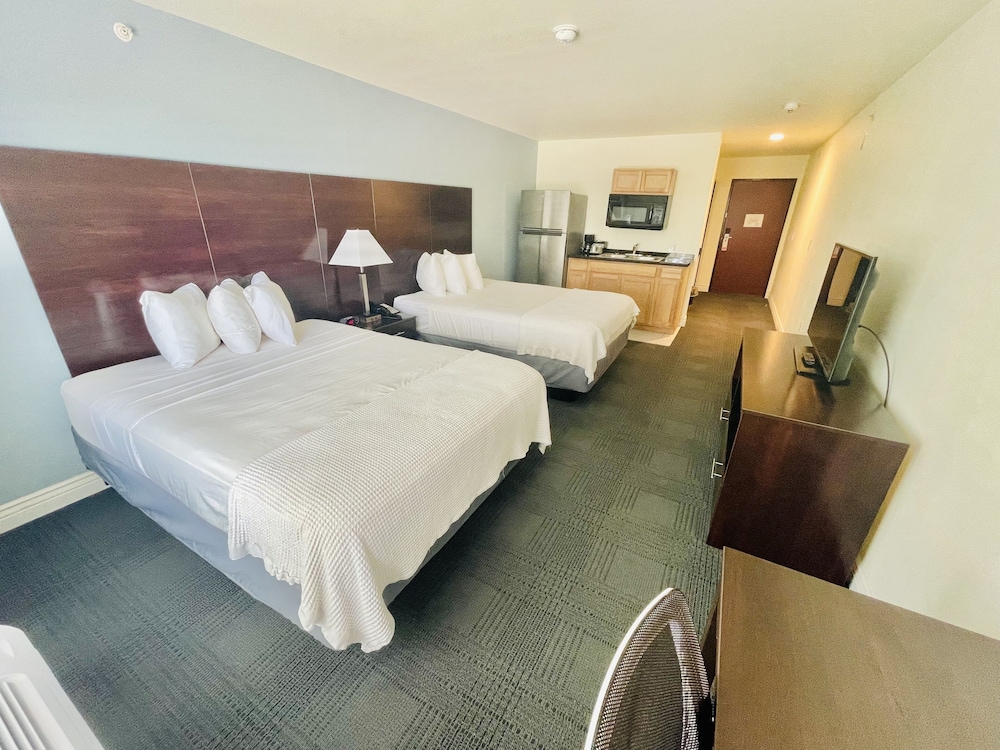 Standard Room, 2 Queen Beds, Non Smoking, Kitchenette