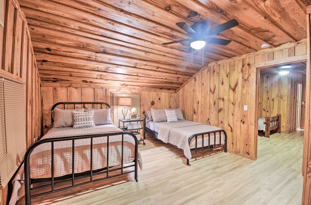 House (4 Bedrooms) photo 2