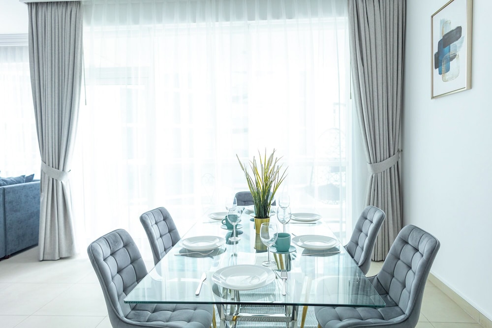 Exclusive Apartment, 2 Bedrooms, Balcony, Sea View photo 3