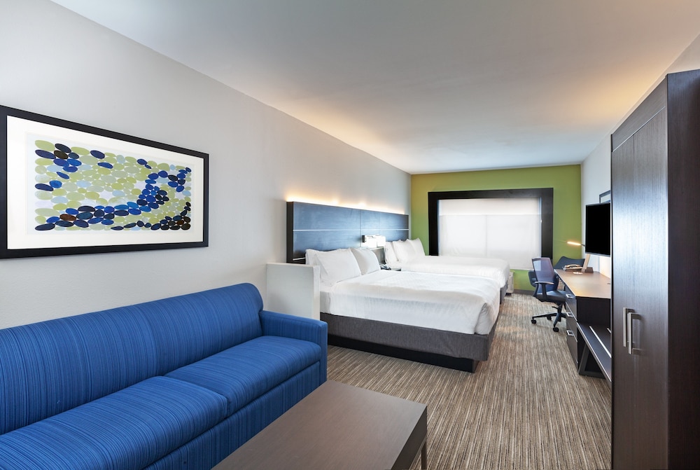 Suite, Multiple Beds - Photo 1