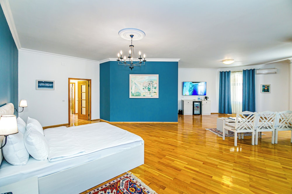 Superior King Room, Terrace - Photo 2