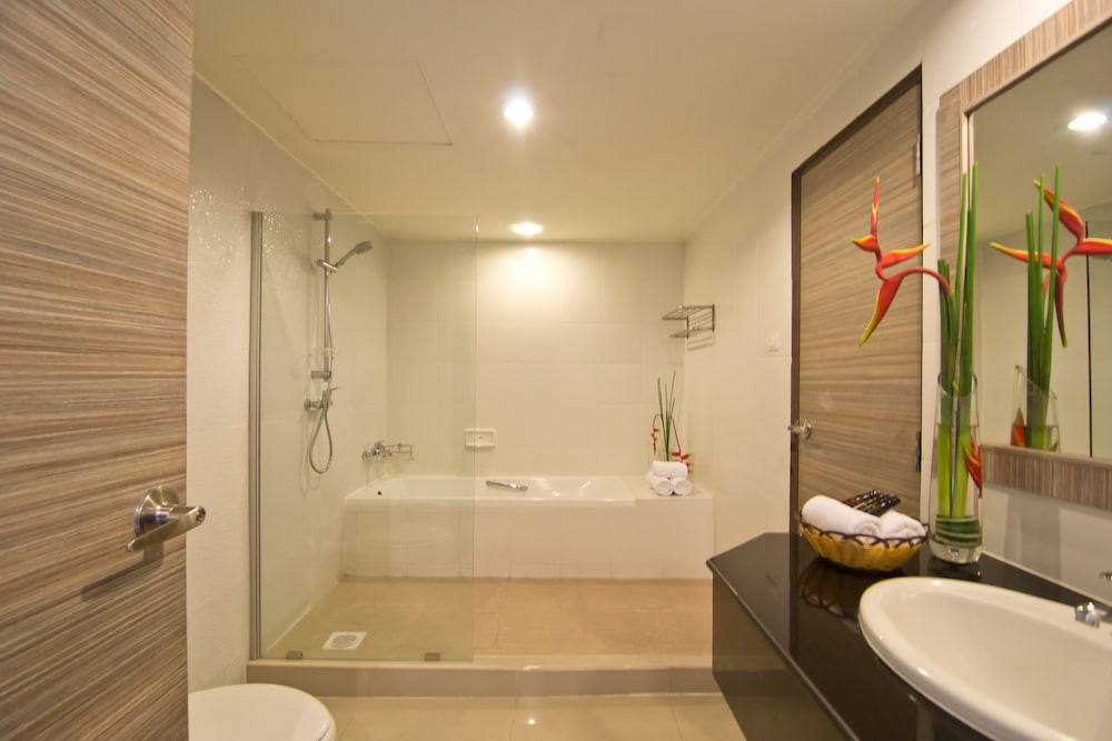 2-Bedroom Pool View - Photo 8