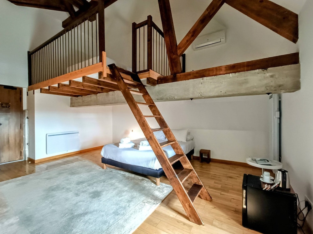 Quadruple Room - Photo 1
