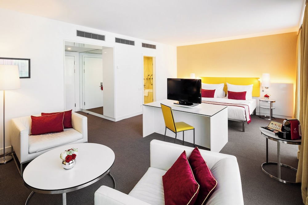 Junior Studio Suite