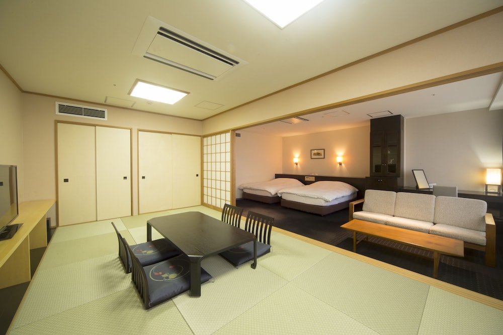 Premium Room (with Tatami Area - Room 803) photo 3