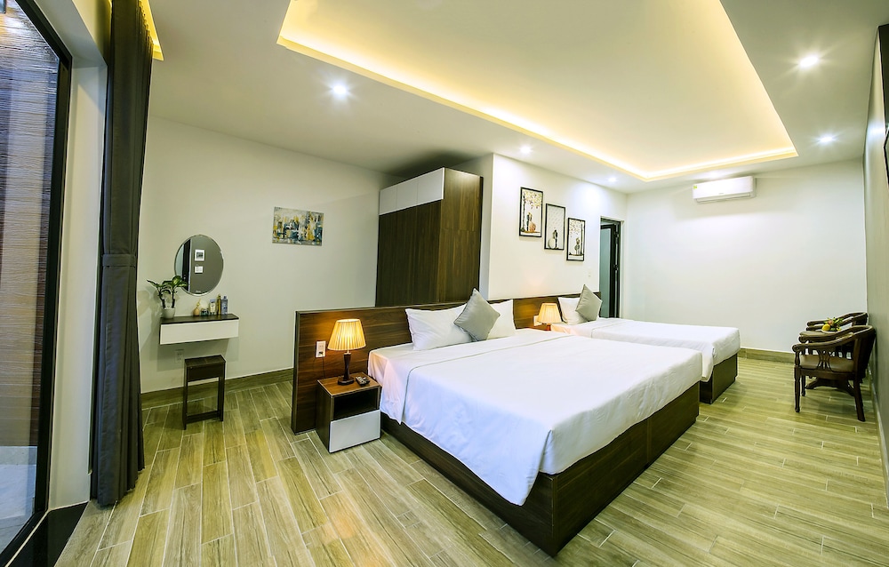 Luxury Triple Room
