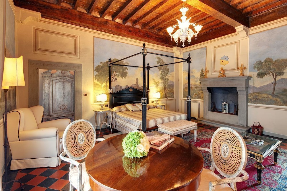 Suite photo 1