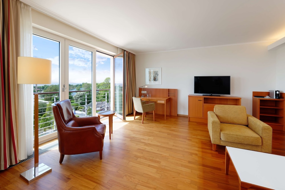 Executive Suite, Garden View photo 2