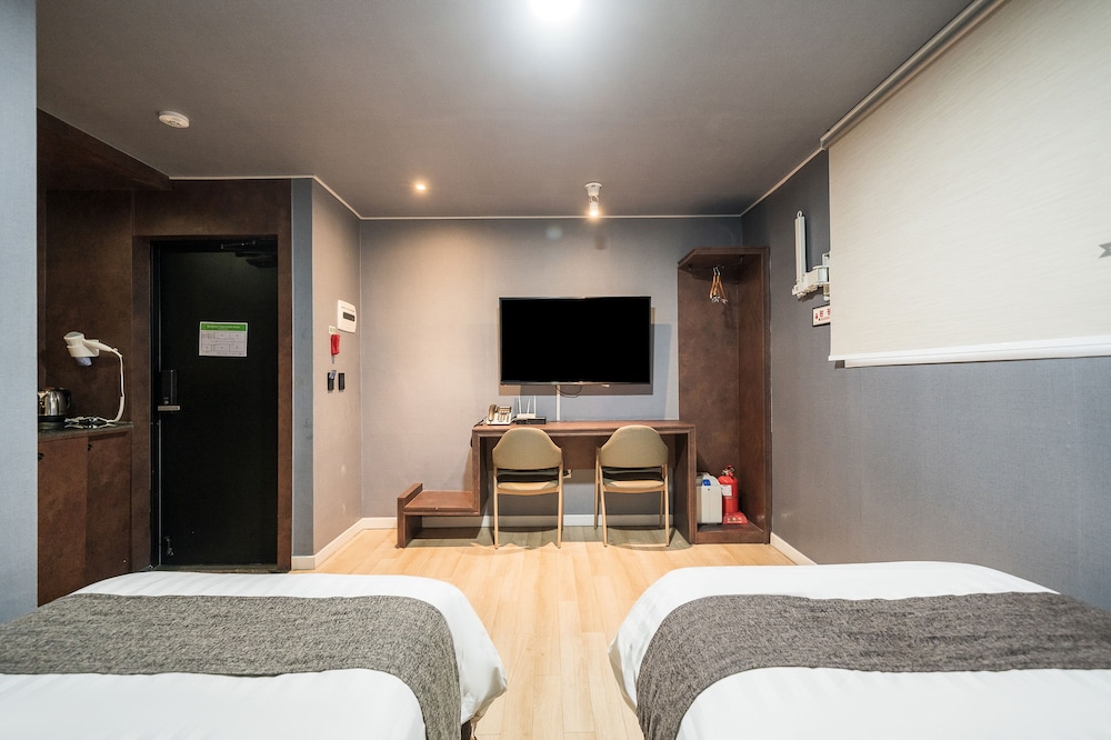 Deluxe Twin Room, City View photo 1