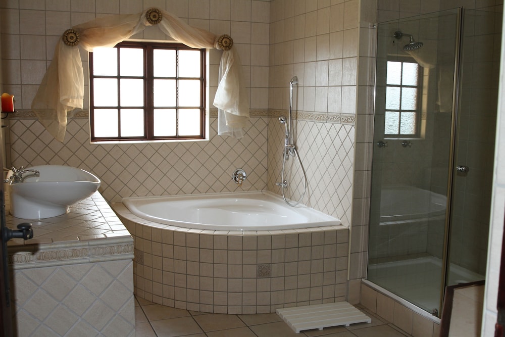 Deluxe Suite, Garden View photo 3