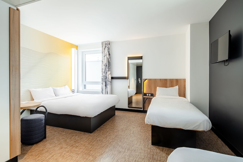 Quadruple Room - Photo 4