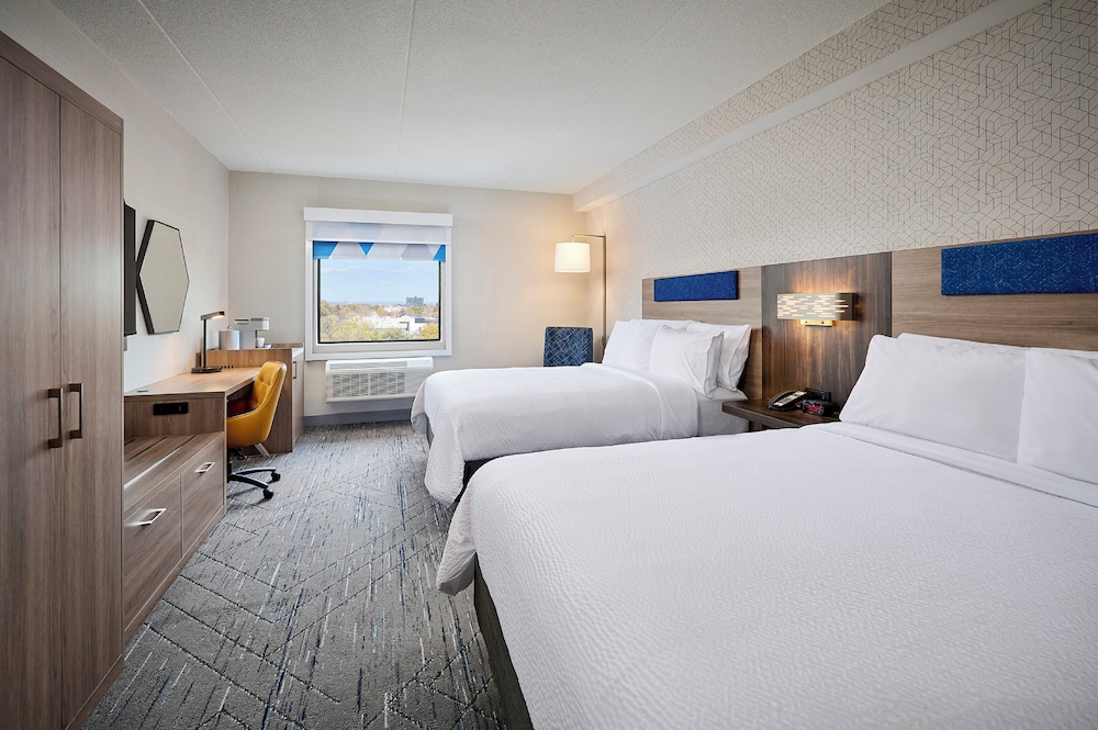 Standard Room, 2 Queen Beds, Accessible (Roll-In Shower)