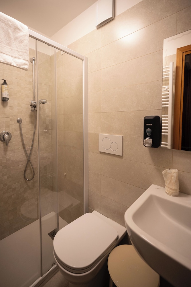 Deluxe Double Room, Canal View photo 2